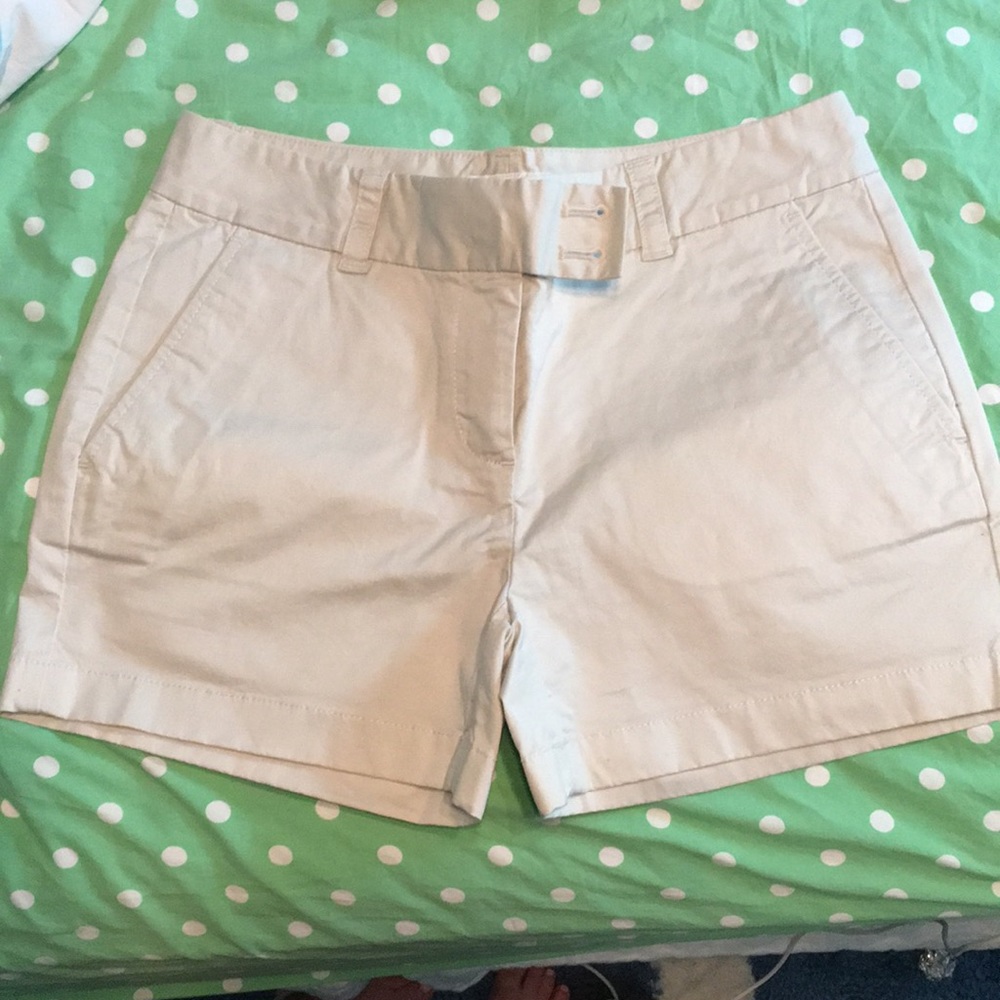 Vineyard Vines Tan Shorts